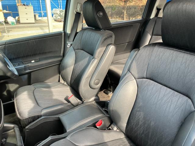 オデッセイ アブソルート　両側パワースライドドア　純正ナビ　Ｂｌｕｅｔｏｏｔｈオーディオ　フルセグＴＶ　バックカメラ　アダプティブクルーズコントロール　ステアリングスイッチ　衝突被害軽減ブレーキ　レーンアシスト　ＥＴＣ（37枚目）