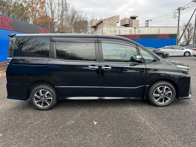 ヴォクシー ZS 煌III 4WD 両側パワースライドドア 純正SDナビ Bluetoothオーディオ フルセグTV バックカメラ ステアリングスイッチ レーンアシスト オートクルーズコントロール クリアランスソナー ETC20(5枚目)