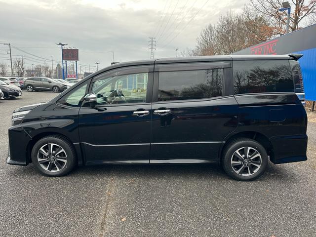 ヴォクシー ZS 煌III 4WD 両側パワースライドドア 純正SDナビ Bluetoothオーディオ フルセグTV バックカメラ ステアリングスイッチ レーンアシスト オートクルーズコントロール クリアランスソナー ETC20(9枚目)