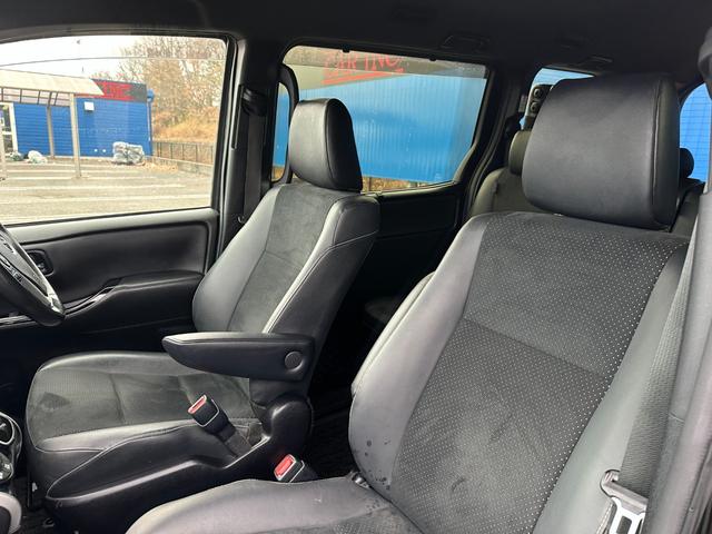 ヴォクシー ZS 煌III 4WD 両側パワースライドドア 純正SDナビ Bluetoothオーディオ フルセグTV バックカメラ ステアリングスイッチ レーンアシスト オートクルーズコントロール クリアランスソナー ETC20(12枚目)