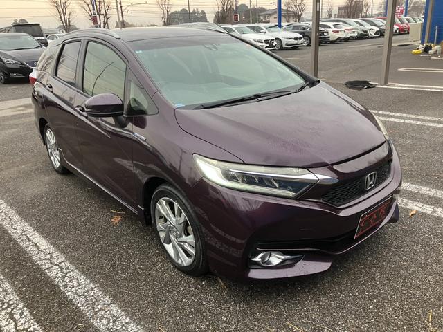 シャトル ハイブリッドＺ　純正ナビ　Ｂｌｕｅｔｏｏｔｈオーディオ　バックカメラ　ステアリングスイッチ　ハーフレザーシート　前席シートヒーター　純正１６インチアルミホイール　ＥＴＣ（3枚目）