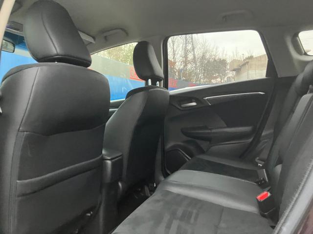 シャトル ハイブリッドＺ　純正ナビ　Ｂｌｕｅｔｏｏｔｈオーディオ　バックカメラ　ステアリングスイッチ　ハーフレザーシート　前席シートヒーター　純正１６インチアルミホイール　ＥＴＣ（11枚目）