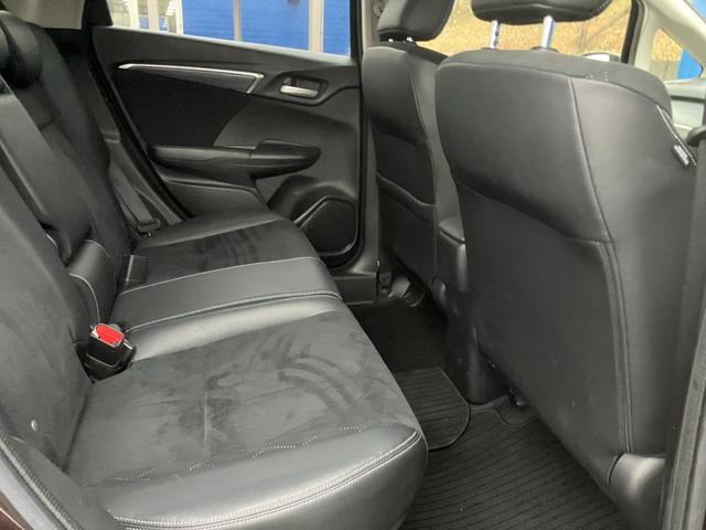 シャトル ハイブリッドＺ　純正ナビ　Ｂｌｕｅｔｏｏｔｈオーディオ　バックカメラ　ステアリングスイッチ　ハーフレザーシート　前席シートヒーター　純正１６インチアルミホイール　ＥＴＣ（15枚目）