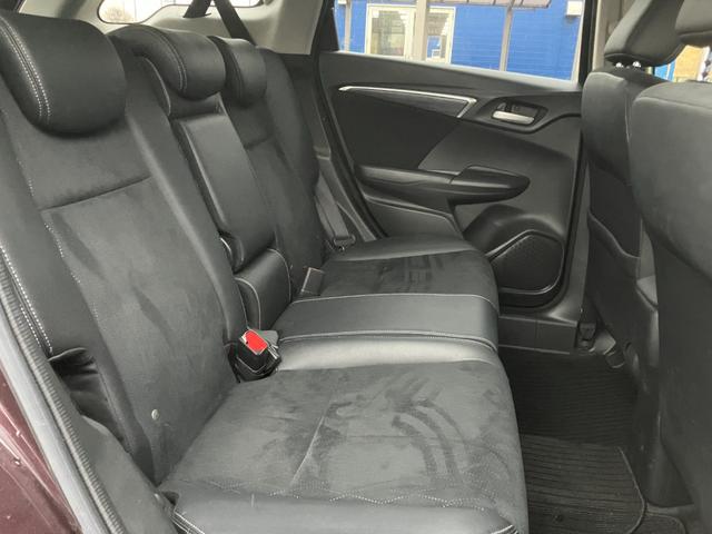 シャトル ハイブリッドＺ　純正ナビ　Ｂｌｕｅｔｏｏｔｈオーディオ　バックカメラ　ステアリングスイッチ　ハーフレザーシート　前席シートヒーター　純正１６インチアルミホイール　ＥＴＣ（16枚目）