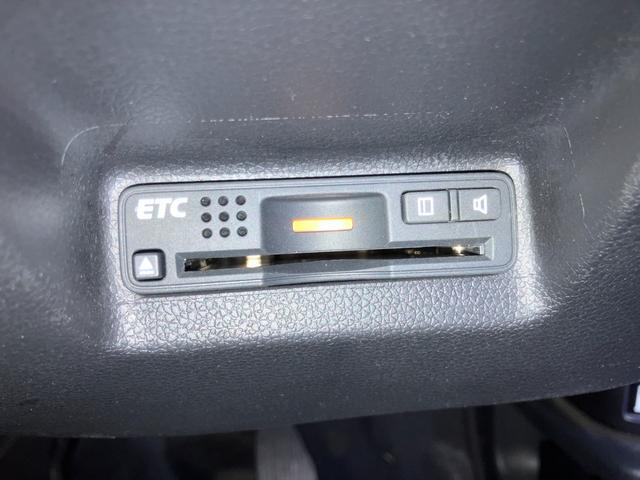 シャトル ハイブリッドＺ　純正ナビ　Ｂｌｕｅｔｏｏｔｈオーディオ　バックカメラ　ステアリングスイッチ　ハーフレザーシート　前席シートヒーター　純正１６インチアルミホイール　ＥＴＣ（28枚目）