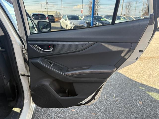 ＸＶ ２．０ｉ－Ｓ　アイサイト　純正ナビ　Ｂｌｕｅｔｏｏｔｈ　フルセグ　バックカメラ　ＥＴＣ　アダプティブクルーズコントロール　衝突被害軽減ブレーキ　レーンキープアシスト　アイドリングストップ　パワーシート　純正１８ＡＷ（24枚目）