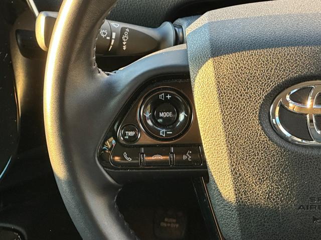 プリウス S 純正ナビ Bluetoothオーディオ バックカメラ ステアリングスイッチ レーンアシスト パーキングアシスト アダプティブクルーズコントロール クリアランスソナー オートハイビーム ETC(4枚目)