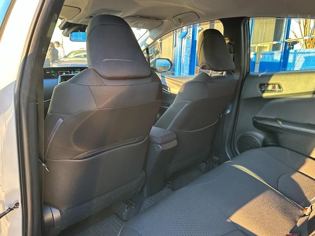 プリウス S 純正ナビ Bluetoothオーディオ バックカメラ ステアリングスイッチ レーンアシスト パーキングアシスト アダプティブクルーズコントロール クリアランスソナー オートハイビーム ETC(25枚目)