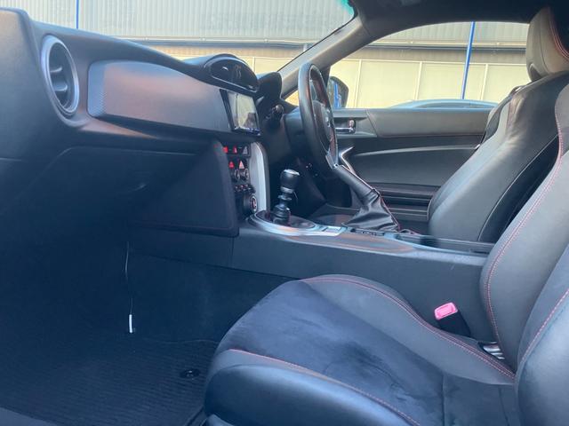 ＢＲＺ Ｓ　純正リアスポイラー　ＭＴ車　シートヒーター　純正メモリーナビ　オートＬＥＤ　　衝突被害軽減ブレーキ　Ｂｌｕｅｔｏｏｔｈ　ＥＴＣ　純正１７ＡＷ（11枚目）