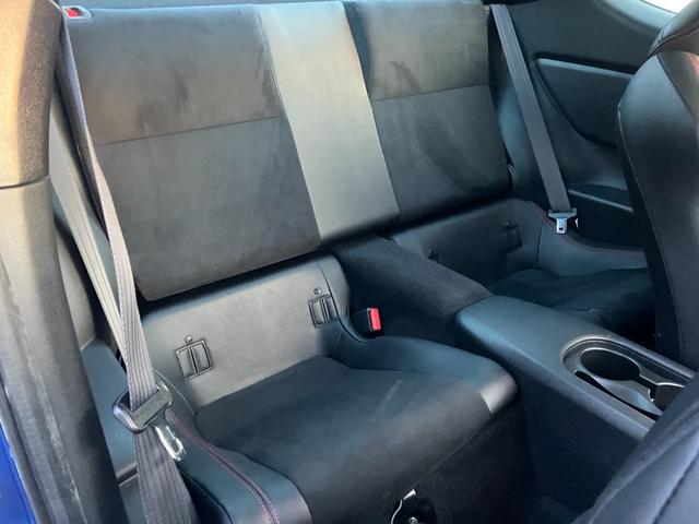 ＢＲＺ Ｓ　純正リアスポイラー　ＭＴ車　シートヒーター　純正メモリーナビ　オートＬＥＤ　　衝突被害軽減ブレーキ　Ｂｌｕｅｔｏｏｔｈ　ＥＴＣ　純正１７ＡＷ（15枚目）