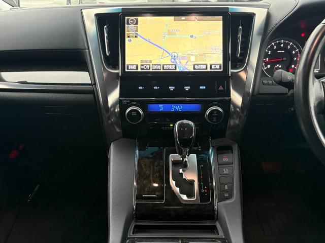 ヴェルファイア ２．５Ｚ　Ｇエディション　ＴＲＤエアロ　純正後席モニター　純正１０型ナビ　フルセグＴＶ　バックカメラ　両側電動スライドドア　電動リアゲート　ハーフレザーシート　パワーシート　Ｂｌｕｅｔｏｏｔｈ　ビルトインＥＴＣ　クルコン（29枚目）