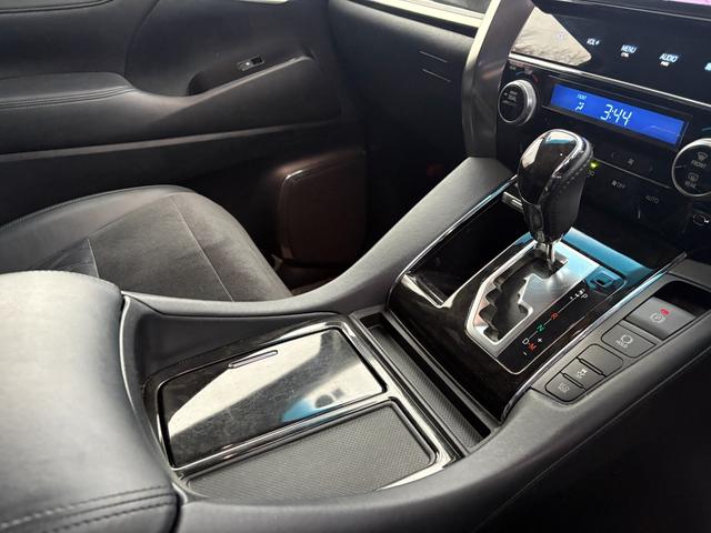 ヴェルファイア ２．５Ｚ　Ｇエディション　ＴＲＤエアロ　純正後席モニター　純正１０型ナビ　フルセグＴＶ　バックカメラ　両側電動スライドドア　電動リアゲート　ハーフレザーシート　パワーシート　Ｂｌｕｅｔｏｏｔｈ　ビルトインＥＴＣ　クルコン（34枚目）