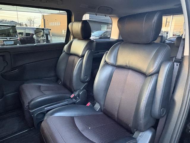 エルグランド ２５０ハイウェイスターＳ　フリップダウンモニター　クルーズコントロール　ＬＥＤヘッドライト　ステアリングリモコン　バックカメラ　純正８インチナビ　ドラレコ　フォグランプ　ＥＴＣ（24枚目）