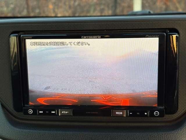 ステラ カスタムＲＳ　スマートアシスト　ターボ　衝突被害軽減ブレーキ　純正ナビ　Ｂｌｕｅｔｏｏｔｈ　バックカメラ　ＬＥＤヘッドライト　ＥＴＣ　ステアリングリモコン　オートライト　アイドリングストップ　プッシュスタート　スマートキー（4枚目）