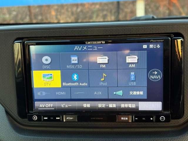 ステラ カスタムＲＳ　スマートアシスト　ターボ　衝突被害軽減ブレーキ　純正ナビ　Ｂｌｕｅｔｏｏｔｈ　バックカメラ　ＬＥＤヘッドライト　ＥＴＣ　ステアリングリモコン　オートライト　アイドリングストップ　プッシュスタート　スマートキー（5枚目）