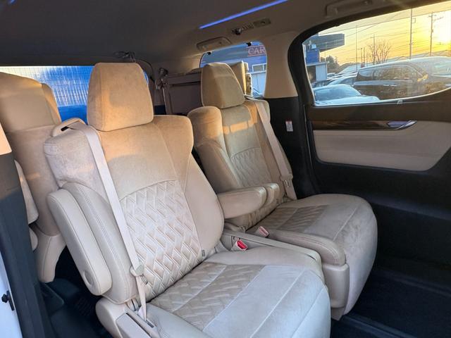 アルファードハイブリッド Ｇ　純正後席モニター　純正大型ナビ　フルセグＴＶ　バックカメラ　両側電動スライドドア　電動リアゲート　メモリー付パワーシート　ハーフレザーシート　純正１７ＡＷ　ビルトインＥＴＣ　Ｂｌｕｅｔｏｏｔｈ接続（17枚目）