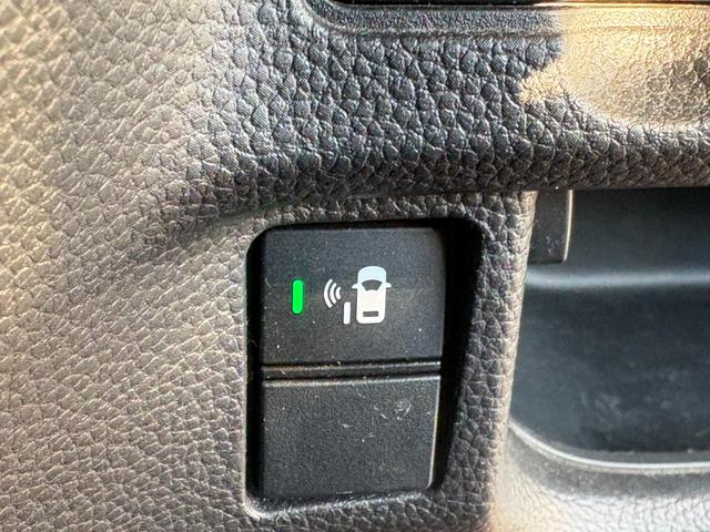 Ｎ－ＢＯＸカスタム Ｇ・Ｌターボホンダセンシング　衝突軽減ブレーキ　両側パワースライドドア　純正ナビ　Ｂｌｕｅｔｏｏｔｈ　アダプティブクルーズコントロール　フルセグ　バックカメラ　レーンアシスト　パーキングアシスト　クリアランスソナー　ＬＥＤライト（6枚目）