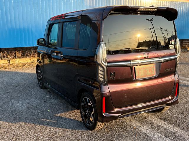 Ｎ－ＢＯＸカスタム Ｇ・Ｌターボホンダセンシング　衝突軽減ブレーキ　両側パワースライドドア　純正ナビ　Ｂｌｕｅｔｏｏｔｈ　アダプティブクルーズコントロール　フルセグ　バックカメラ　レーンアシスト　パーキングアシスト　クリアランスソナー　ＬＥＤライト（17枚目）