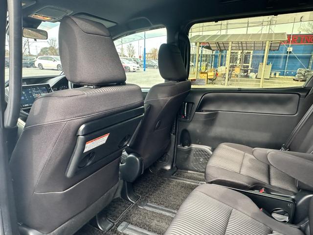 ノア Ｓｉ　ダブルバイビー　両側電動スライドドア　フリップダウンモニター　純正ＳＤナビ　フルセグＴＶ　Ｂｌｕｅｔｏｏｔｈオーディオ　ステアリングスイッチ　バックカメラ　純正１６インチアルミホイール　ＬＥＤヘッドライト　ＥＴＣ（19枚目）