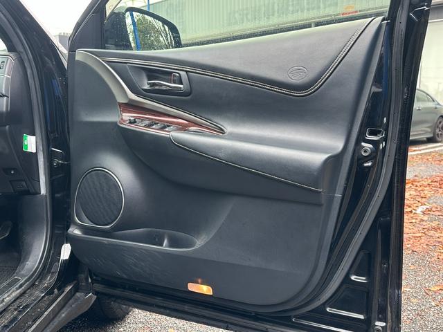 ハリアー プレミアム 純正ナビ Bluetoothオーディオ フルセグTV バックカメラ ステアリングスイッチ ETC オートクルーズコントロール レーンアシスト パーキングアシスト パワーバックドア パワーシート(21枚目)