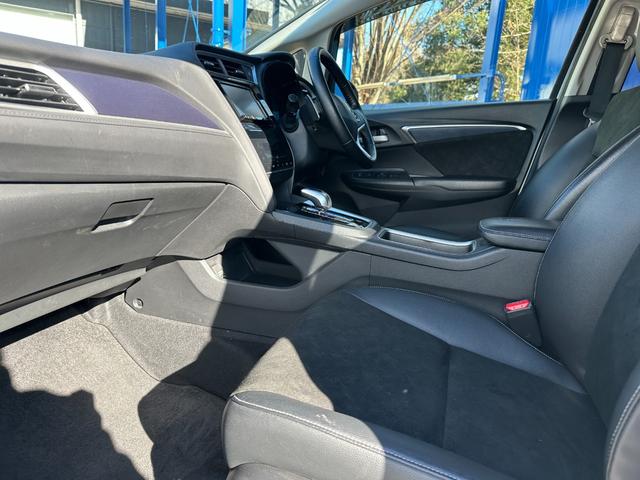 シャトル ハイブリッドX 純正ナビ Bluetoothオーディオ フルセグTV バックカメラ ステアリングスイッチ オートクルーズコントロール 衝突被害軽減ブレーキ LEDヘッドライト ハーフレザーシート ETC(17枚目)