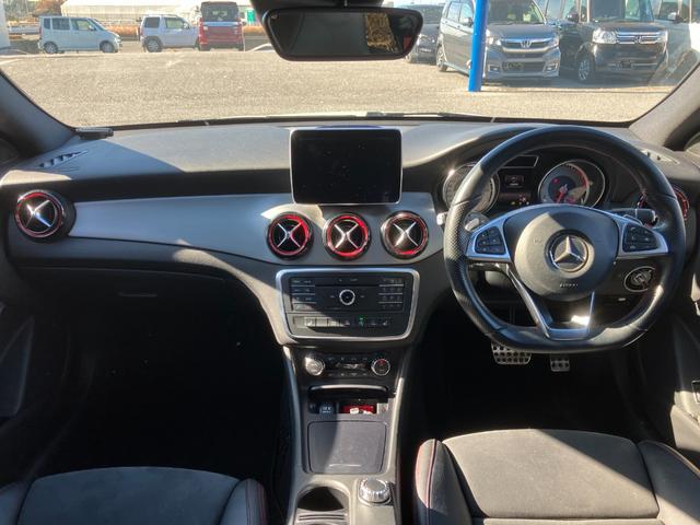 ＣＬＡクラス シューティングブレーク ＣＬＡ２５０シュポルト４マチックシュティングブレーク　パノラミックスライディングルーフ　レーダーセーフティ　ハーフレザーシート　シートヒーター　電動リアゲート　アンビエントライト　純正ＨＤＤナビ　Ｂｌｕｅｔｏｏｔｈ接続　フルセグＴＶ　リアビューカメラ（2枚目）