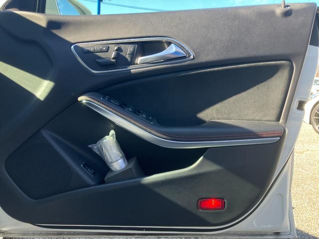 ＣＬＡクラス シューティングブレーク ＣＬＡ２５０シュポルト４マチックシュティングブレーク　パノラミックスライディングルーフ　レーダーセーフティ　ハーフレザーシート　シートヒーター　電動リアゲート　アンビエントライト　純正ＨＤＤナビ　Ｂｌｕｅｔｏｏｔｈ接続　フルセグＴＶ　リアビューカメラ（28枚目）