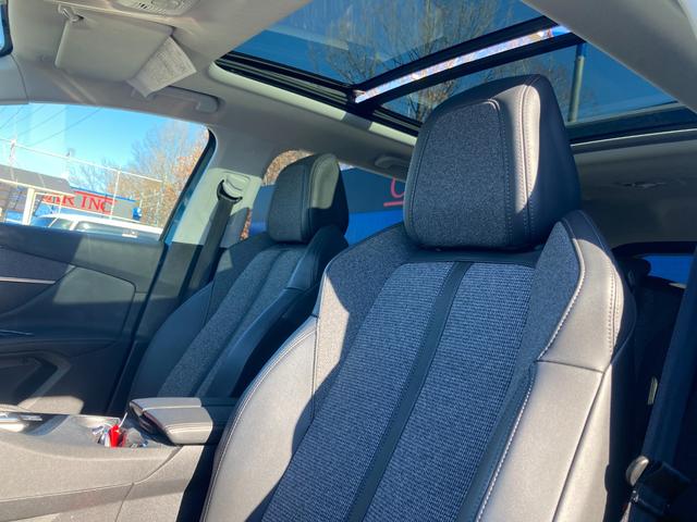 ���ДC�ӕی��㗝�X������Ă���܂��B�_�񎞂͖ܘ_�A���݂̕ی����e�ɖ��������ĂȂ����I����X�^�b�t�܂ł��b�����������I