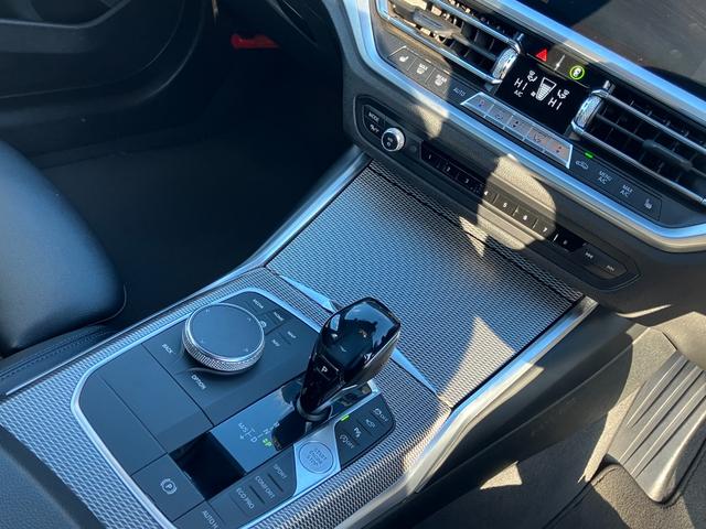 �f�ڎʐ^�ȊO�̎ʐ^�܂��͓���������肷�邱�Ƃ��\�ł��B�C�ɂȂ�ӏ����������܂����炨�C�y�ɂ��₢���킹�������܂��B