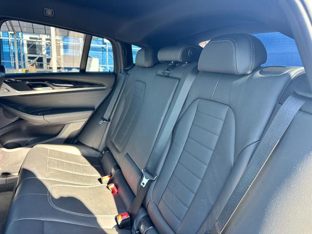 �f�ڎʐ^�ȊO�̎ʐ^�܂��͓���������肷�邱�Ƃ��\�ł��B�C�ɂȂ�ӏ����������܂����炨�C�y�ɂ��₢���킹�������܂��B