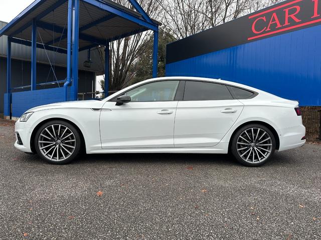 ���ДC�ӕی��㗝�X�ł��������܂��B�_�񎞂͖ܘ_�A���݂̕ی����e����Ɍ�������V�����J�[���C�t�̃T�|�[�g���v���܂��B���񍇂킹�Ă��������������B