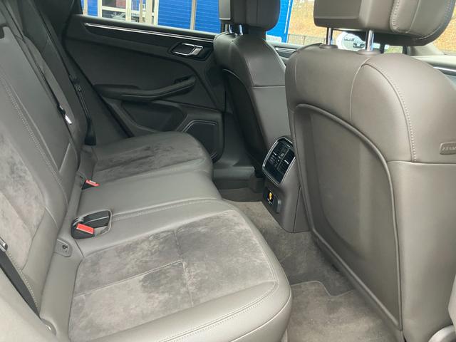 ���[���ɂ��s���ȕ��A�g�߂Ȃ������������߂Ȃ��ł��C�y�ɓ��X�ɂ��₢���킹���������B�������т������܂��B�����Ȃ��n�j���ő�P�Q�O��܂ł����R�Ɏx���񐔂����߂�܂��B