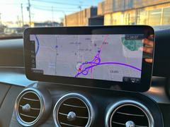 ご納車後も安心の保証展開がございます。初度登録から１０年未満の車両を対象に全国でお使いいただける６００項目に及ぶ距離無制限かつお財布にも優しい継続型の保証です。 5