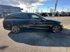 ご納車後も安心の保証展開がございます。初度登録から１０年未満の車両を対象に全国でお使いいただける６００項目に及ぶ距離無制限かつお財布にも優しい継続型の保証です。 5