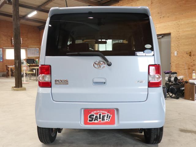 Ｘ　走行９．６万キロ　車検２年法定整備付き　ナビ　フルセグＴＶ　禁煙車　ｓｍａｒｔキー　社外アルミ　オートエアコン　ベンチシート　コラムシフト（画像7）