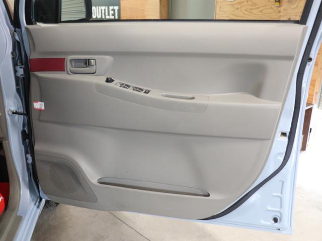 Ｘ　走行９．６万キロ　車検２年法定整備付き　ナビ　フルセグＴＶ　禁煙車　ｓｍａｒｔキー　社外アルミ　オートエアコン　ベンチシート　コラムシフト（画像33）