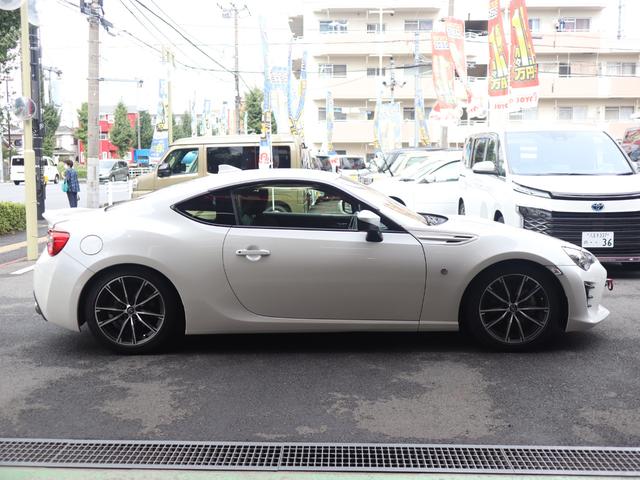 ８６ ＧＴ　Ｅ型　ジムカーナ仕様　クスコ１．５ｗａｙＬＳＤ　車高調　強化マウント　前後ジムカーナ用ブレーキパッド　ナビＴＶ　バックカメラ　ＥＴＣ　スロコン　スマートキー　オートエアコン　ＬＥＤライト（4枚目）