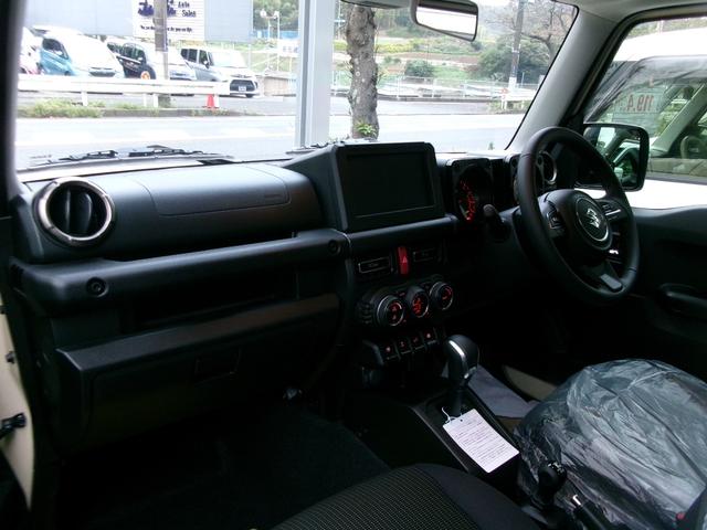ジムニー ＸＣ　シフォンアイボリーメタリックブラック２トーン　届出済未使用車　ＬＥＤヘッドライト　スズキセーフティサポート　コーナーセンサー　シートヒーター　ステアリングスイッチ　クルコン　オートハイビーム（18枚目）