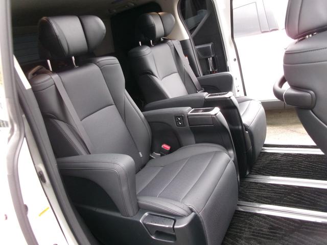 アルファード ２．５Ｓ　Ｃパッケージ　純正ディスプレイオーディオナビ　純正フリップダウンモニター　モデリスタエアロ　サンルーフ　両側電動スライドドア　パワーバックドア　デジタルインナーミラー　合皮シート　バックカメラ　ＥＴＣ２．０（30枚目）