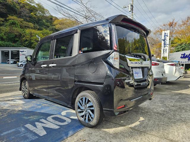 ルーミー カスタムＧ　純正９インチディスプレイオーディオ　パノラミックビューモニター　スマートアシスト　モデリスタリヤスポイラー　両側電動スライドドア　ＬＥＤヘッドライト＆フォグ　ＥＴＣ　シートヒーター　コーナーセンサー（6枚目）