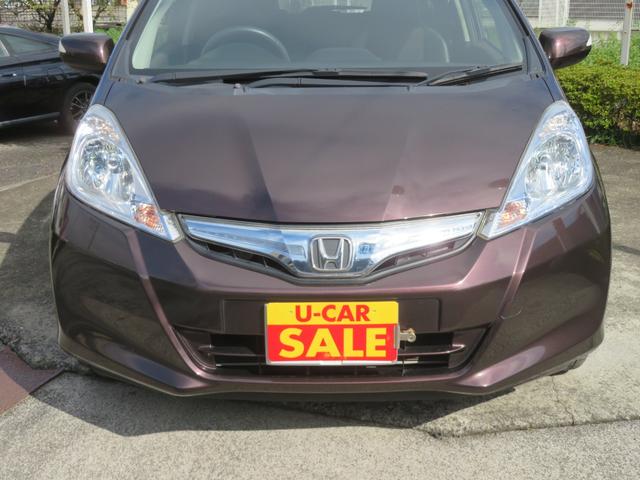 フィットハイブリッド ＸＨセレクション　ファインスタイル　／ワンオーナー車／ＨＩＤヘッドライト／純正フルセグＴＶ付９インチナビ／バックカメラ付／ＥＴＣ付／スマートキー・プッシュスタート／禁煙車／記録簿付／修復歴なし／（10枚目）