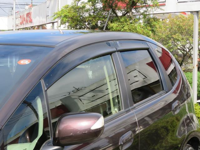 フィットハイブリッド ＸＨセレクション　ファインスタイル　／ワンオーナー車／ＨＩＤヘッドライト／純正フルセグＴＶ付９インチナビ／バックカメラ付／ＥＴＣ付／スマートキー・プッシュスタート／禁煙車／記録簿付／修復歴なし／（25枚目）