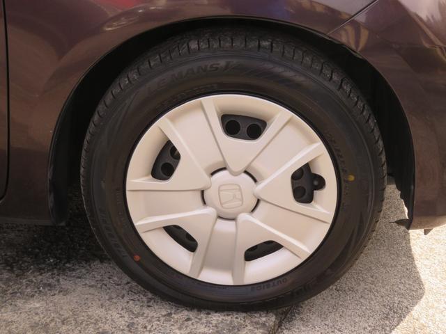 フィットハイブリッド ＸＨセレクション　ファインスタイル　／ワンオーナー車／ＨＩＤヘッドライト／純正フルセグＴＶ付９インチナビ／バックカメラ付／ＥＴＣ付／スマートキー・プッシュスタート／禁煙車／記録簿付／修復歴なし／（28枚目）