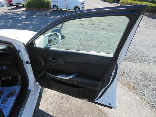 クラウン 2.5アスリート /後期型/純正フルセグTV付HDDナビ・バックカメラ付/HIDヘッドライト/純正エアロパーツ付/純正18インチアルミ付/ローダウン・RSRダウンサス/スマートキー・プッシュスタートエンジン/禁煙車/(34枚目)