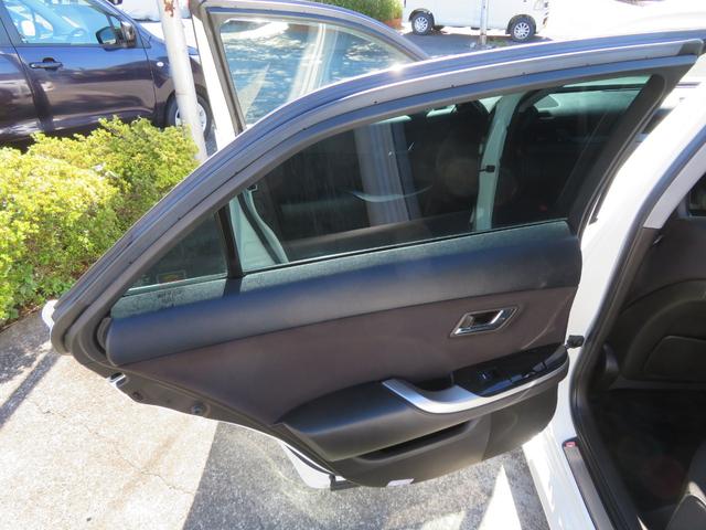 クラウン 2.5アスリート /後期型/純正フルセグTV付HDDナビ・バックカメラ付/HIDヘッドライト/純正エアロパーツ付/純正18インチアルミ付/ローダウン・RSRダウンサス/スマートキー・プッシュスタートエンジン/禁煙車/(35枚目)