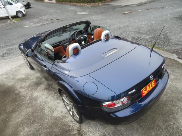 ロードスター RS RHT /6速マニュアル車/プレミアパッケージ/タイミングチェーン/電動オープン/本革シート/シートヒーター付/HIDヘッドライト/純正アルミホイール/禁煙車/記録簿付/修復歴なし/(14枚目)