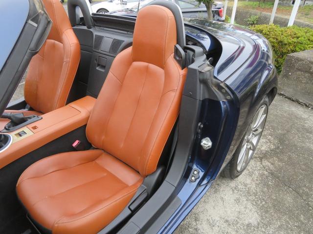 ロードスター RS RHT /6速マニュアル車/プレミアパッケージ/タイミングチェーン/電動オープン/本革シート/シートヒーター付/HIDヘッドライト/純正アルミホイール/禁煙車/記録簿付/修復歴なし/(20枚目)