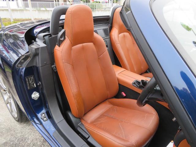 ロードスター RS RHT /6速マニュアル車/プレミアパッケージ/タイミングチェーン/電動オープン/本革シート/シートヒーター付/HIDヘッドライト/純正アルミホイール/禁煙車/記録簿付/修復歴なし/(32枚目)