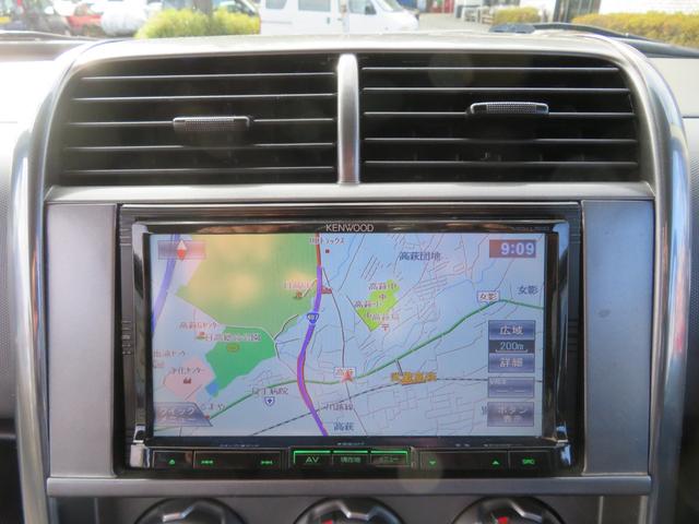 社外のフルセグＴＶ付ナビゲーションが装備されています。