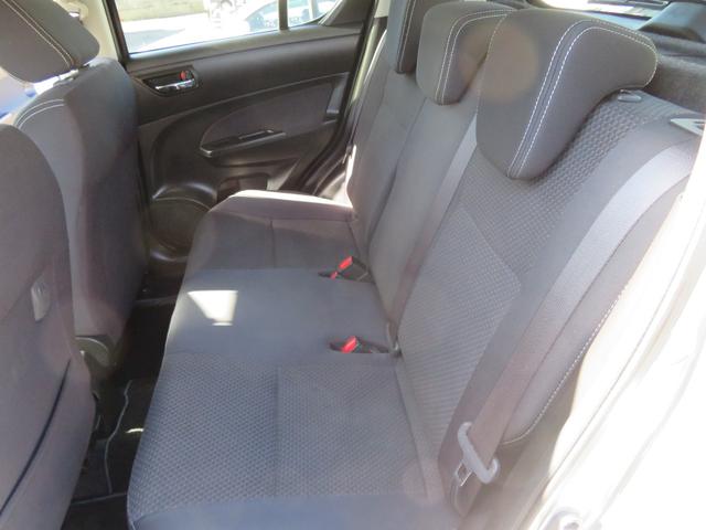 スイフト ＲＳ　／５速マニュアル車／ＨＩＤヘッドライト／純正エアロパーツ／スマートキー・プッシュスタート／ＥＴＣ付／禁煙車／（17枚目）